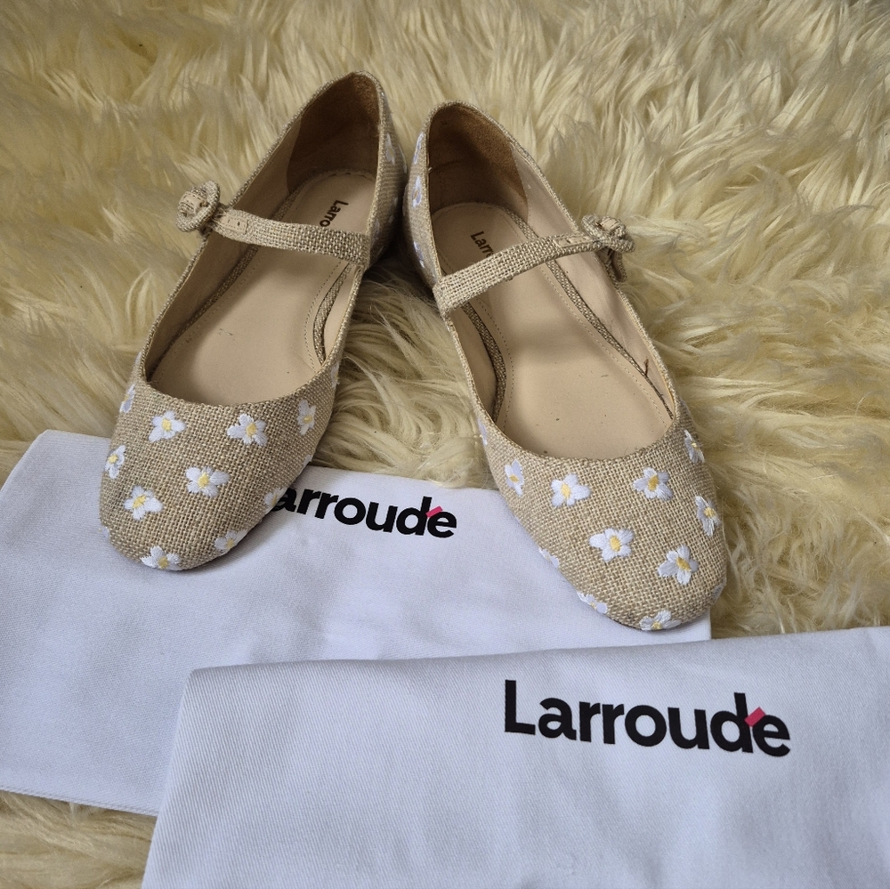 LARROUDE' EMBROIDERED BALLET FLATS